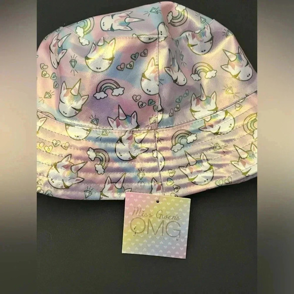 OMG ACCESSORIES Kid’s Miss Gwen Holographic Bucket Hat Unicorn Rainbows - Picture 8 of 8